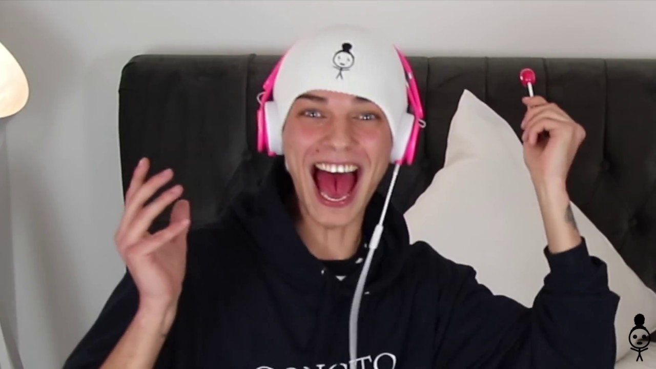 YOUTUBER WHISPER CHALLENGE  | mit REGINAHIXT | Einfach.Timmel