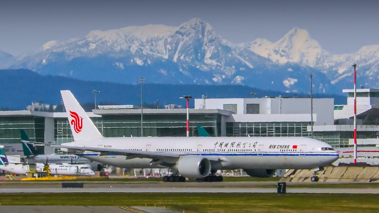 Plane Spotting at Vancouver Airport YVR