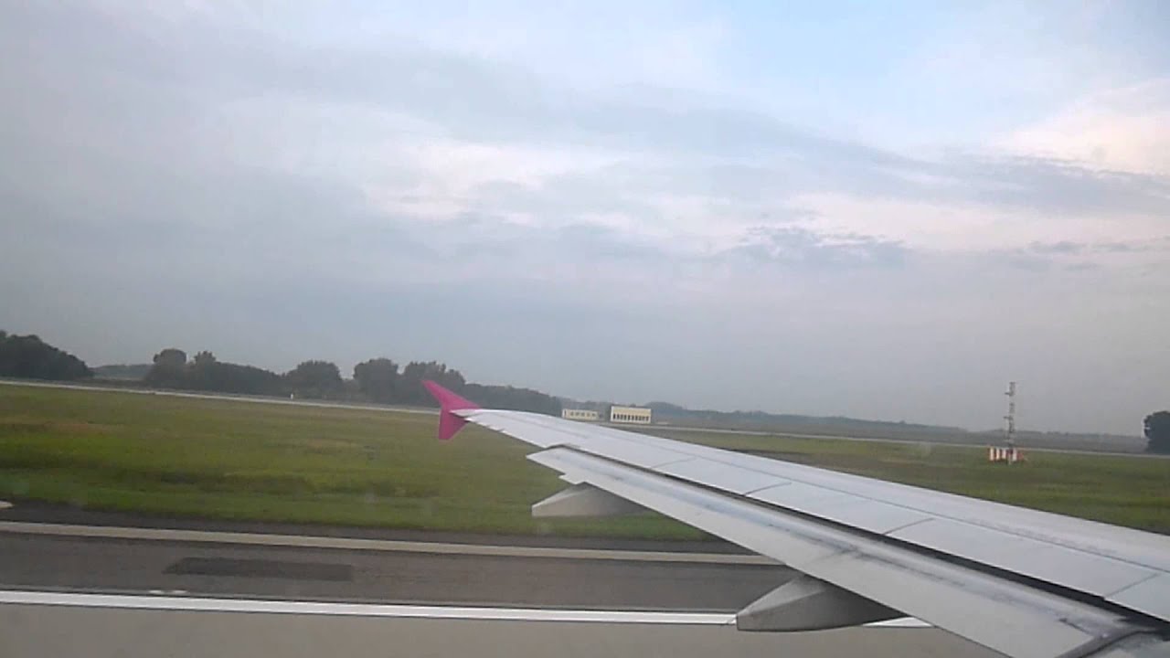 WizzAir Budapest, Liszt Ferenc Intl - Brussels, Charleroi full flight