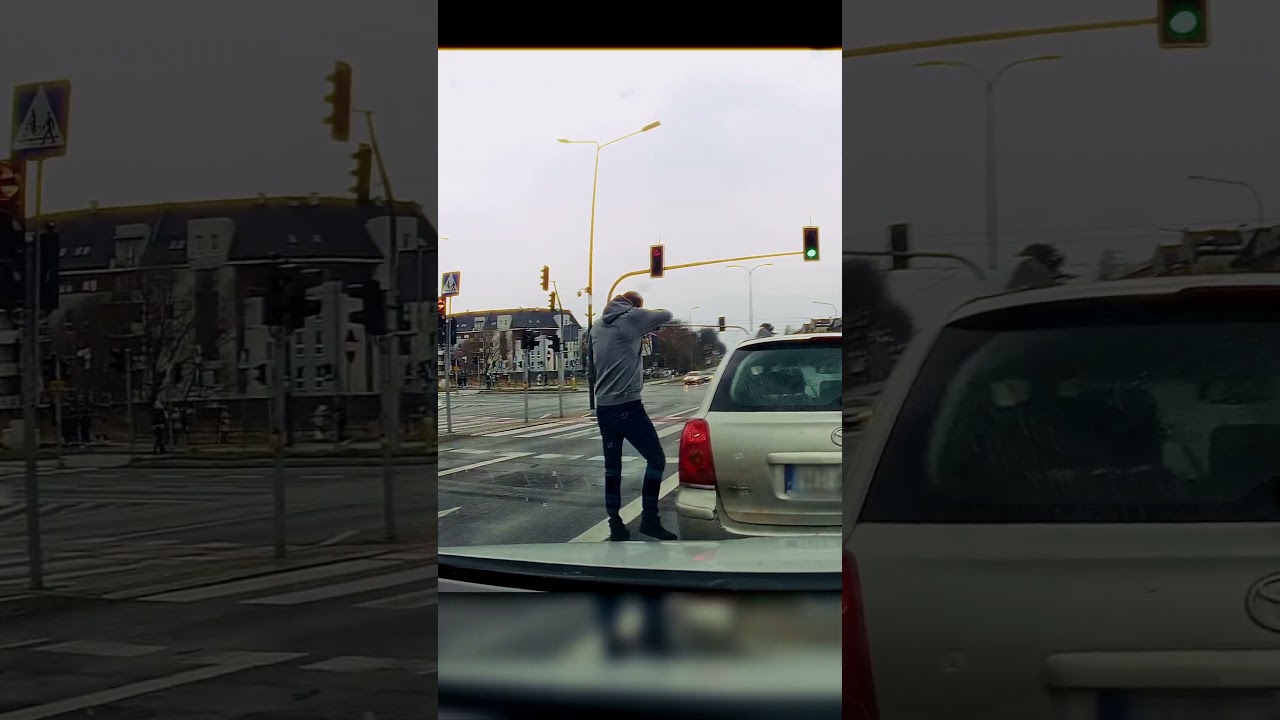 Wyjeżdżałem sobie spokojnie z osiedla, nic nadzwyczajnego...