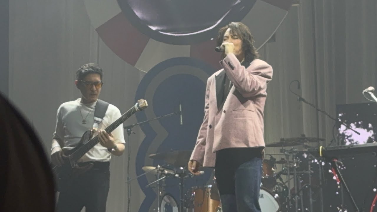 ไม่อยากให้เป็นฝัน (No More Dream) - ETC