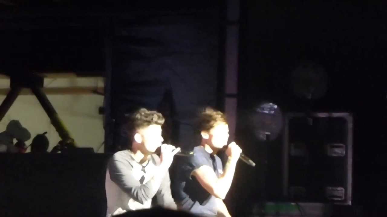 One Direction Last First Kiss Jones Beach NY June 29, 2013 LIAM!!