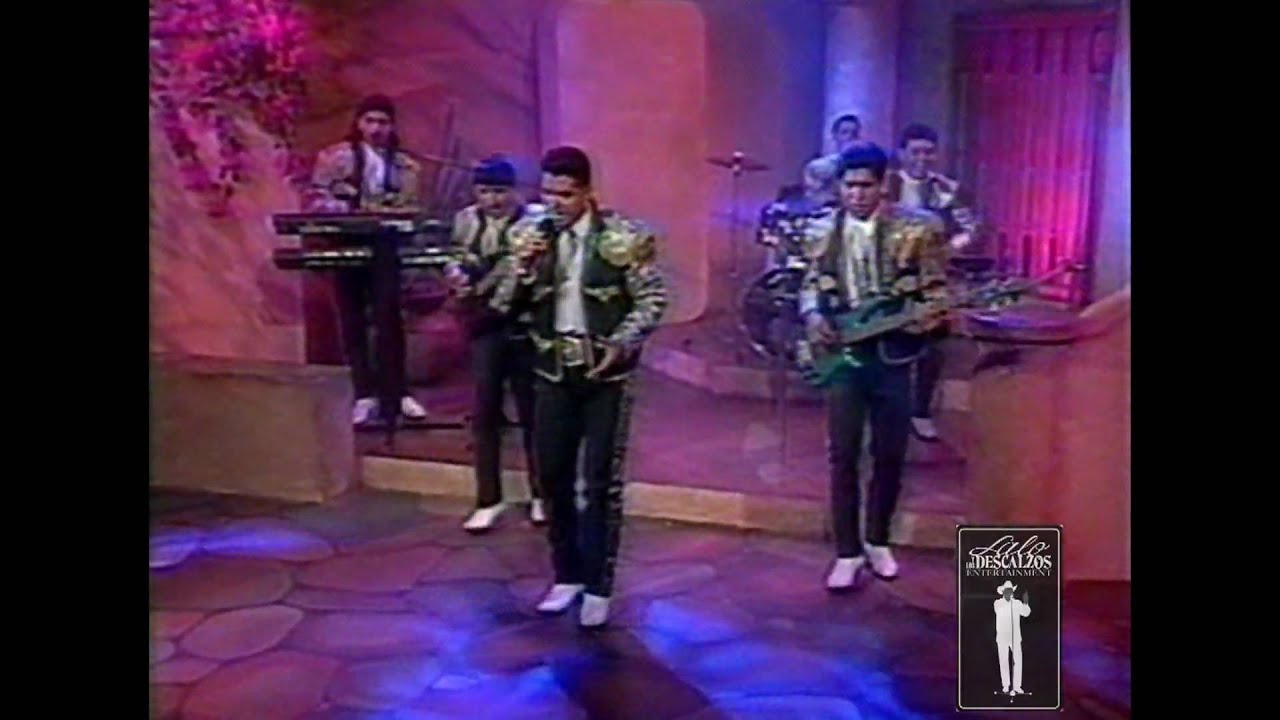 LALO Y LOS DESCALZOS - quedate con migo - Telemundo