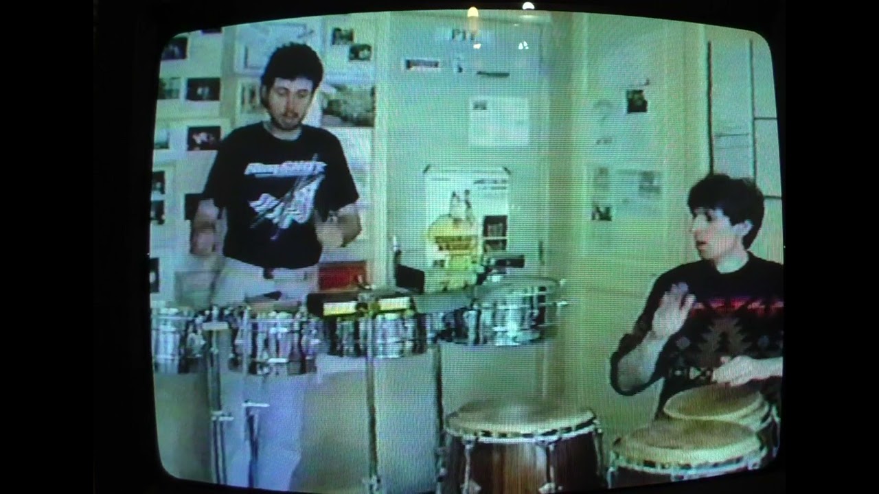 Solo de timbales sur thème cha cha cha.