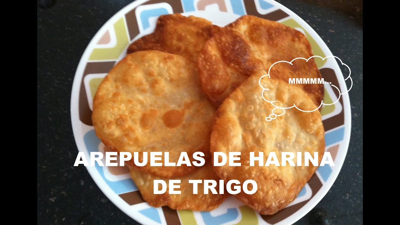 AREPUELAS DE HARINA DE TRIGO CON QUESO