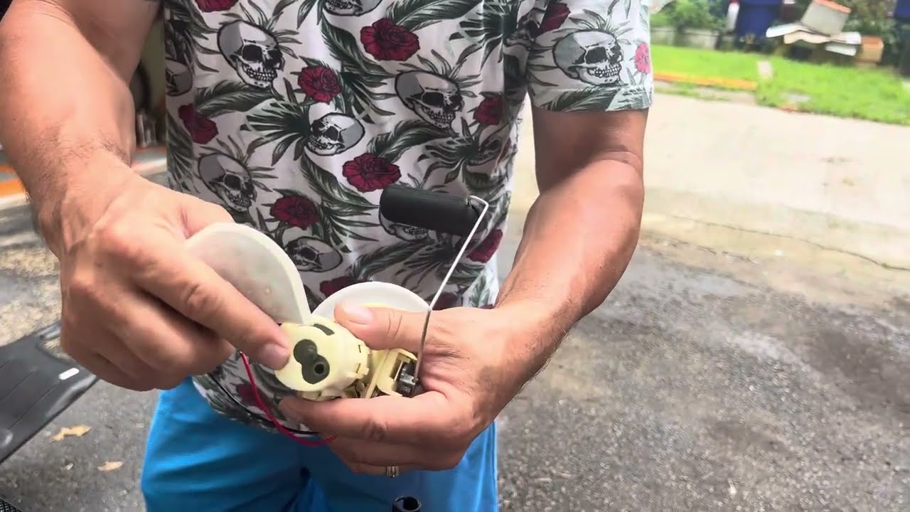Fuel pump replaced on Honda SH 150 I