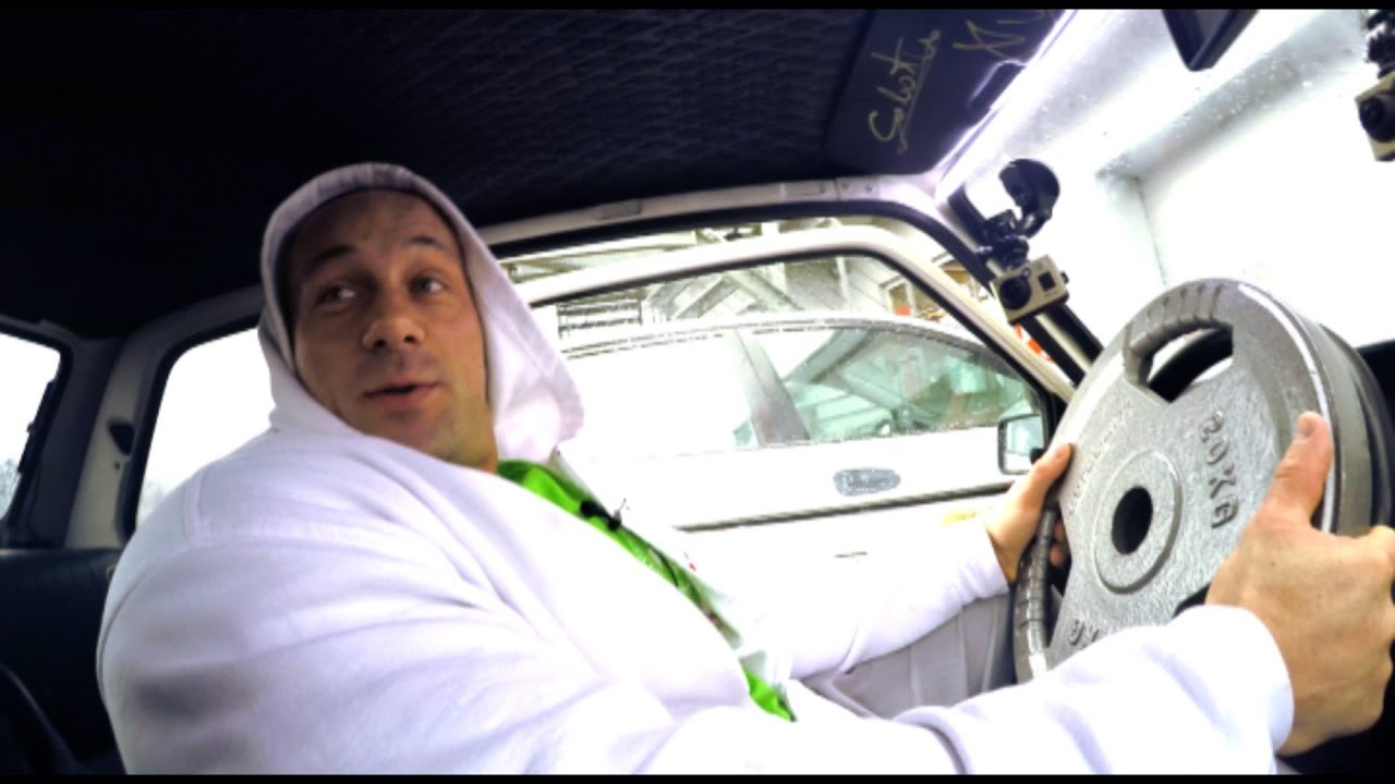 Robert Burneika vel Hardkorowy Koksu w Maluchu - odcinek #90 - [Duży w Maluchu]