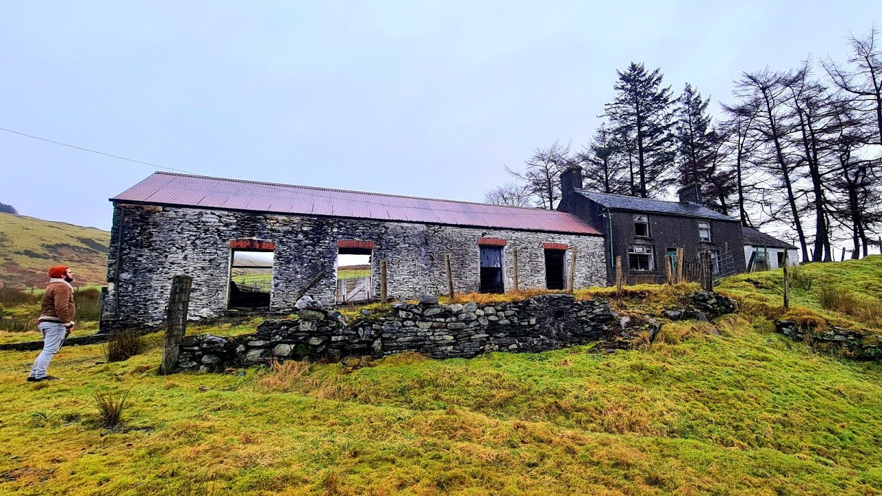 We Found An ABANDONED Mountain Farmhouse Hidden In Wales