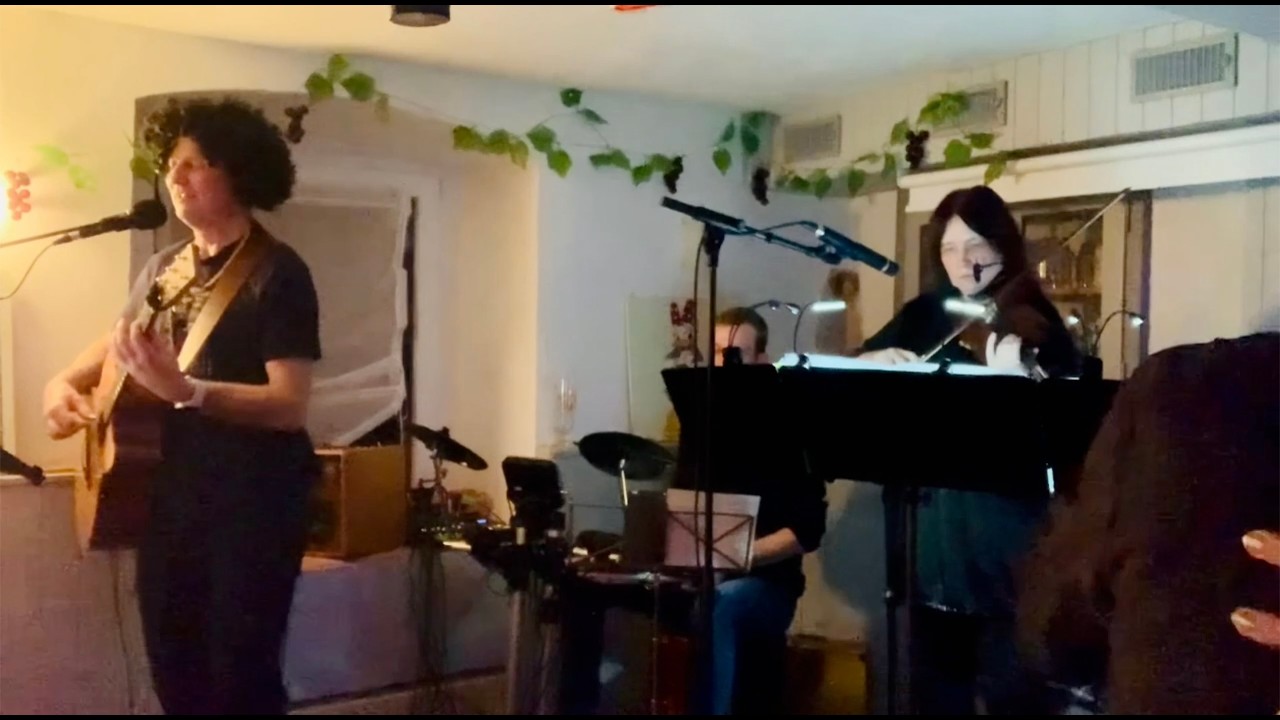 Daddy Cool, Disco-Musik von 1976. Tanzmusik mit Gitarre, Violine, Drums und Gesang