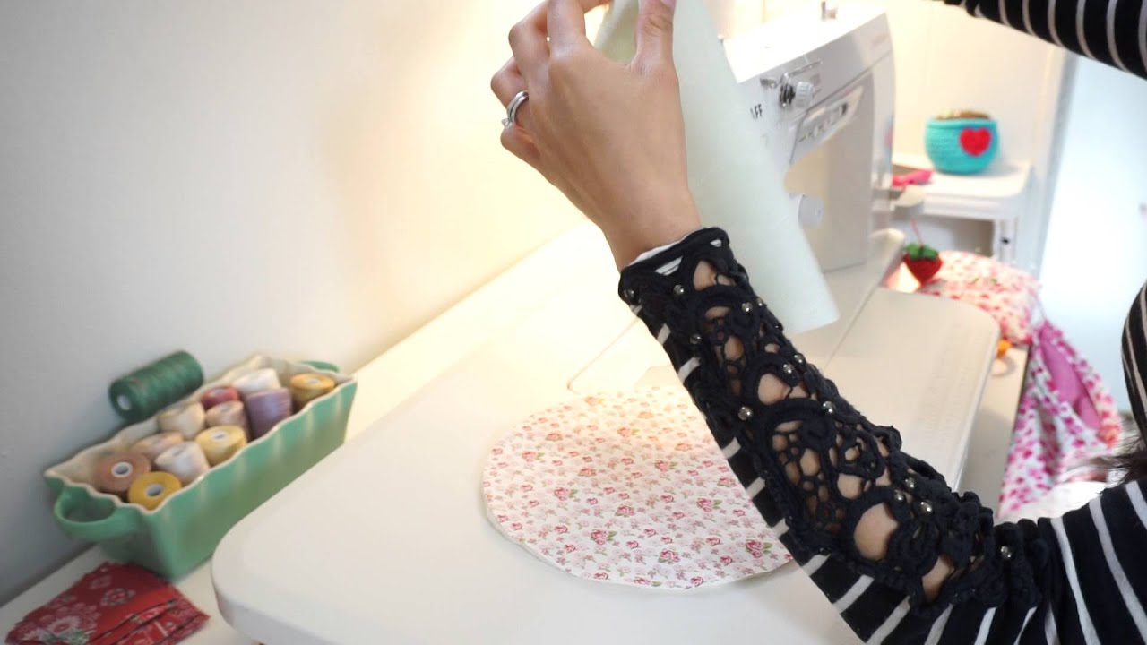 How to Sew the Circles for the Cathedral Window Quilt