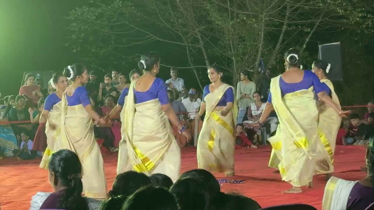 The Thiruvathira Kali performance by Team Kannaki was a highlight of the Mahasivaratri Maholsavam