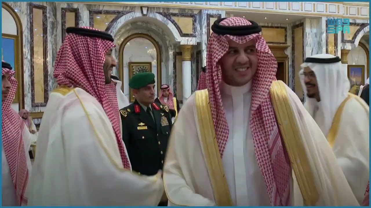 سمو #ولي_العهد يستقبل المهنئين الذين قدموا التهنئة لسموه بـ #عيد_الفطر.#واس