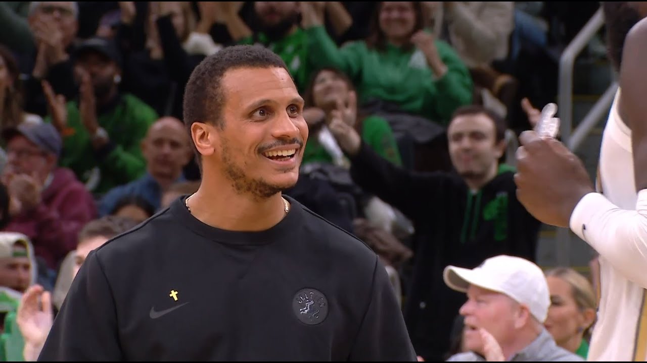 Joe Mazzulla to Neemias Queta after he grabbed a rebound: 
