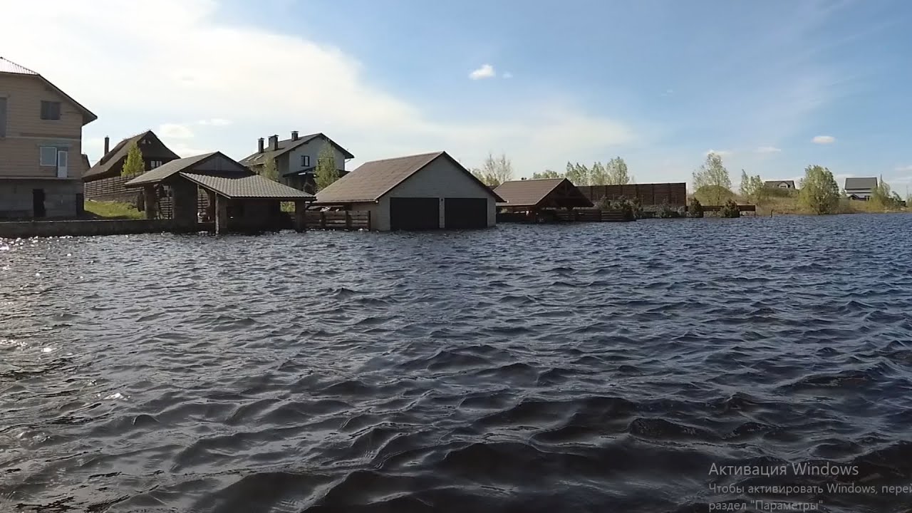 Разлив Десны, 2023. Село Погребы. Вода еще высокая.