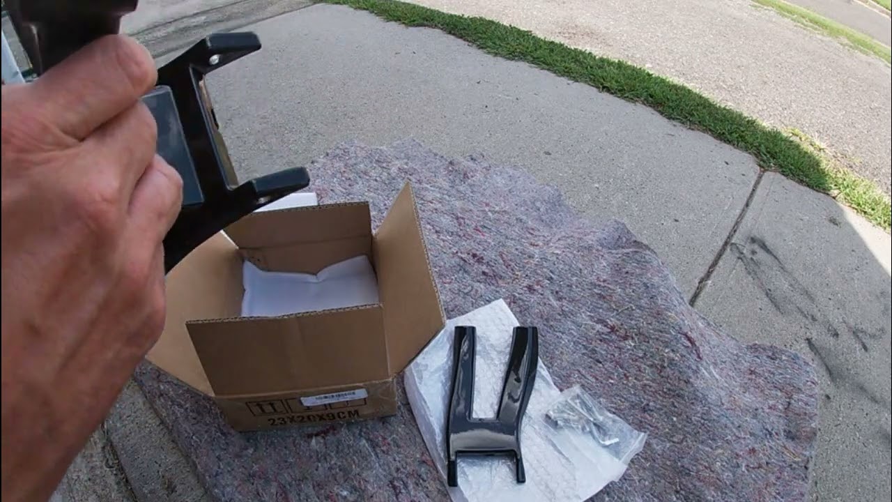 2018 Sport Glide FLSB Footboard / Floorboard Mounts  unpacking