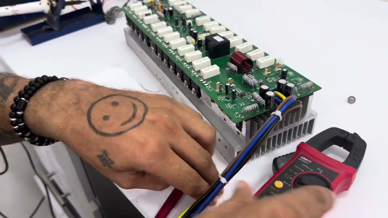 Cómo identificar transistores en corto en la placa sin tener que bajarlos todos