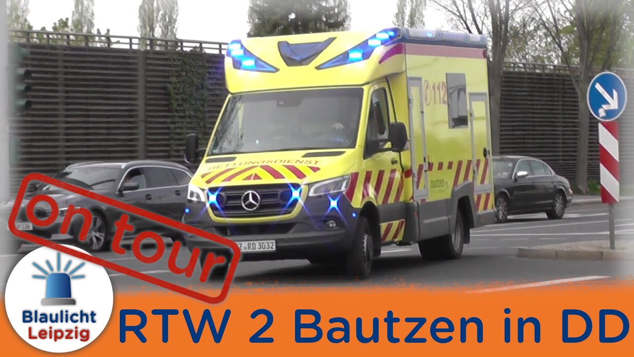 Rettungswagen (RTW) 2, DRK Rettungswache Bautzen-Ost auf Einsatzfahrt zum Herzzentrum Dresden