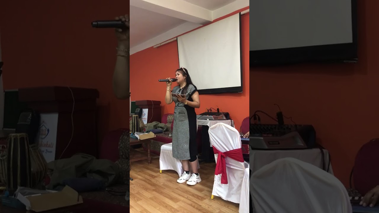 माइलीको geet  स्वर कस्तो छ  भन्न होला 