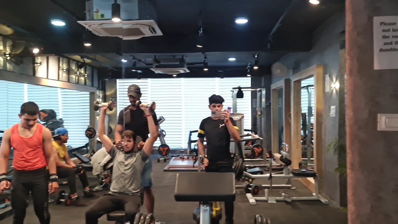 GRAND SLAM GYM JHANSI [Vlog] ||ssv