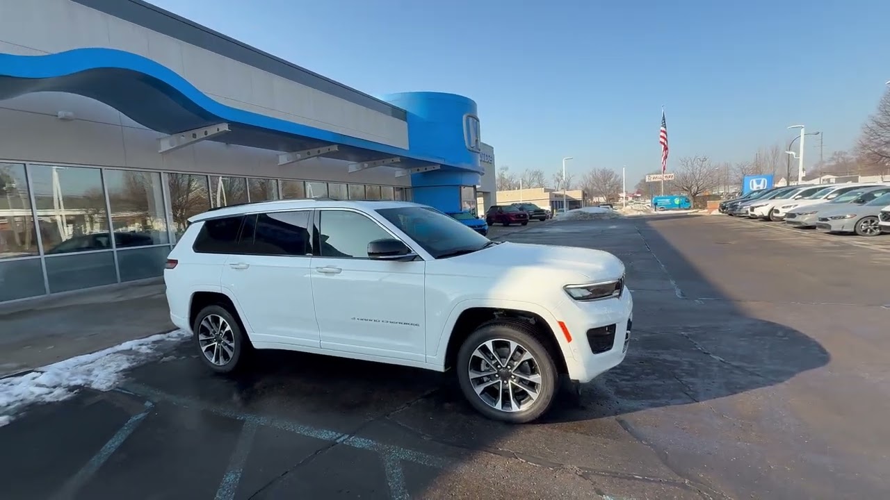 2023 Jeep grand Cherokee L Overland 5.7 L V8 AWD only 33,000 miles 9F02019