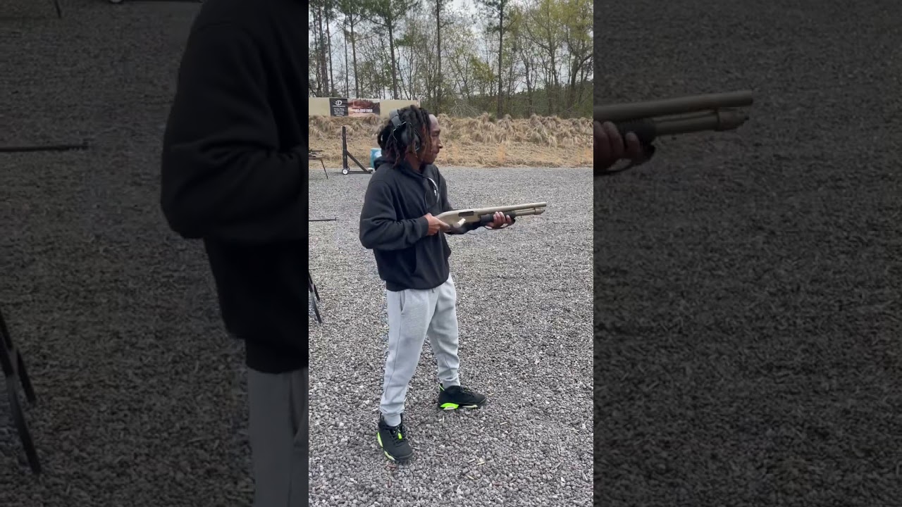 Let Bro Shoot My #Mossberg Shockwave 590🔥 #guns