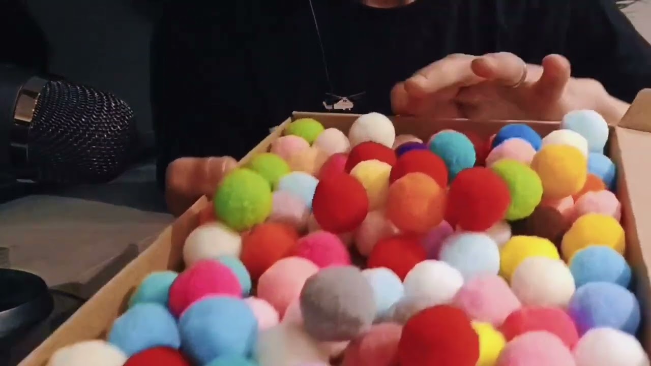 Ελληνικό ασμρ — Colorful Balls (greek male asmr) @anagnoasmr