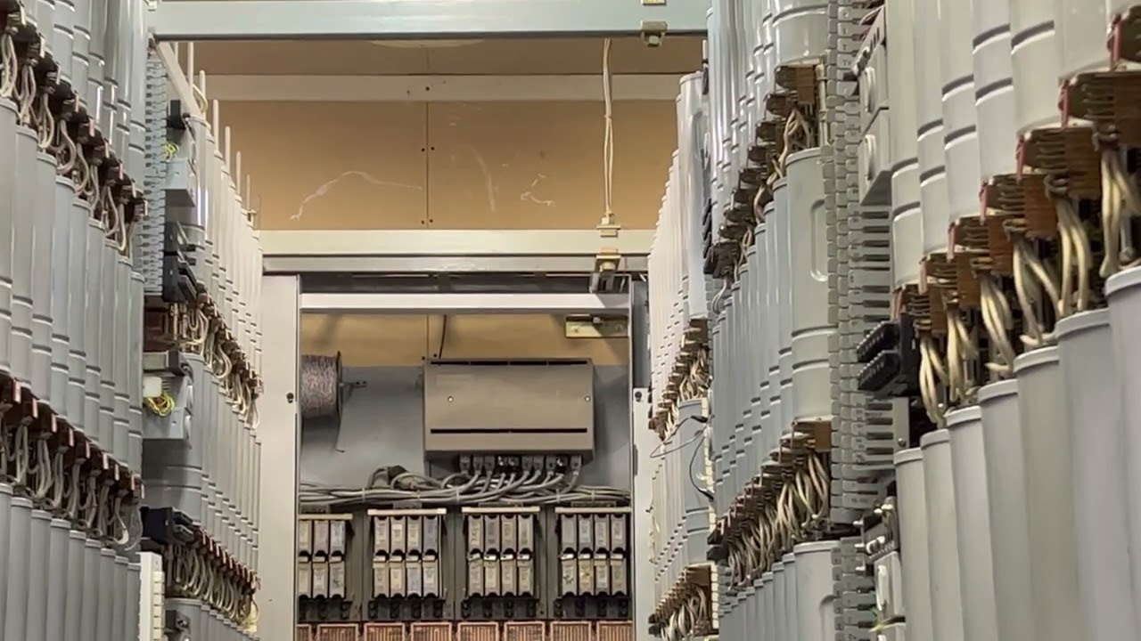 Strowger, Step by step telephone system, (600 lines) used Bell system made by Western Electric. Pt 1