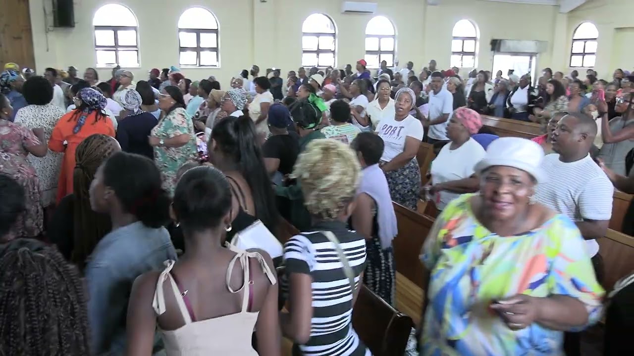 Sinelizwi lika Thixo sinobomi ngalo hymn 114
