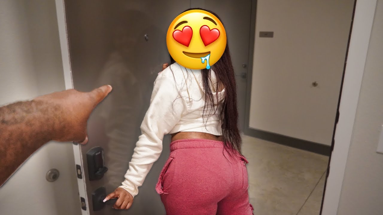 MY NEW GIRLFRIEND CAME TO MY HOUSE AND THIS HAPPENED.. 😍😍