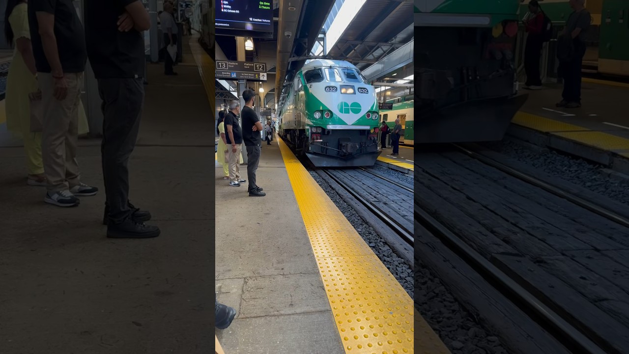Go Train entering platform at Toronto Union Station #shorts #train #travel