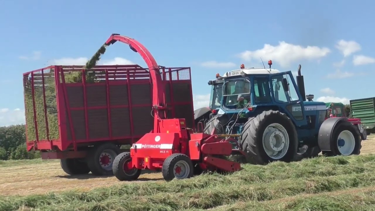 Mogeely Vintage Club Silage Working Day 2022