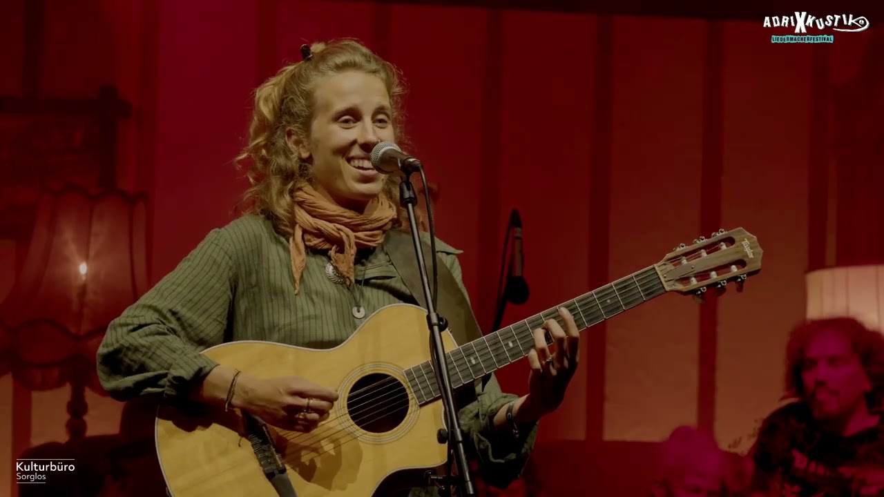 Nora Beisel - Straßenlaternen Rampenlicht LIVE  @adriAkustik Liedermacherfestival