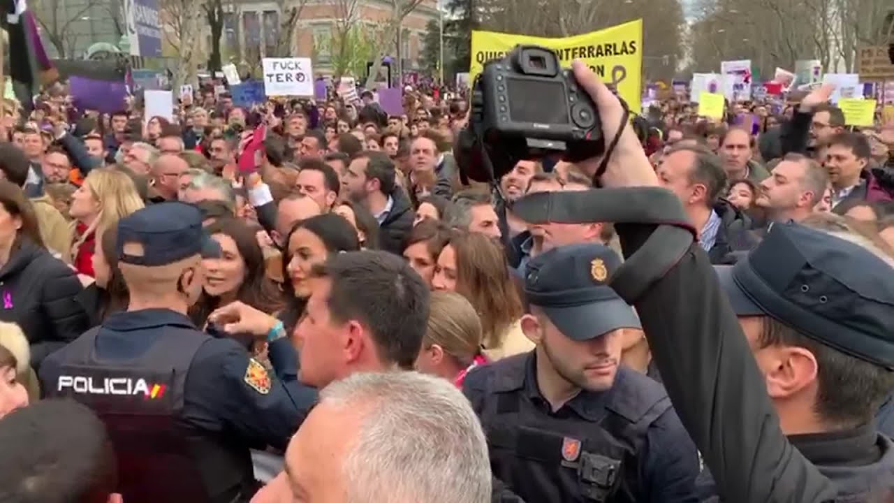 Momentos previos al abandono de Ciudadanos de la manifestación del 8 de marzo en Madrid