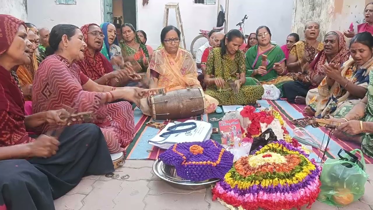 રાધાકૃષ્ણ સત્સંગ ચોરવાડ હંસા બા પરમાર સરસ ભંજન ગાયુ છે રામાપીરનુ