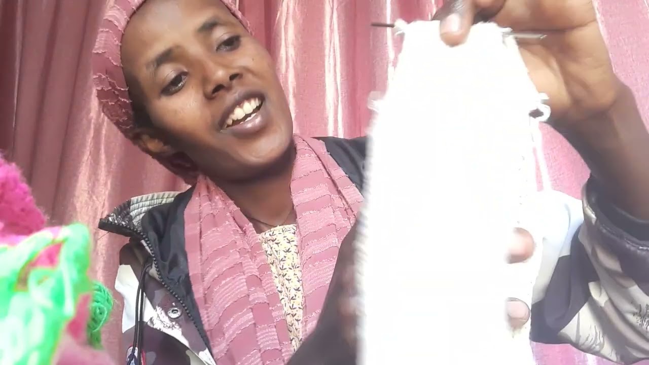 Wow yeroo jalaqaabaf borsaa baradaa hojadhee😂🙈🥰💃dawadha kesatuu camaa🤣🦶