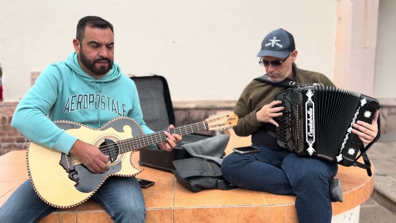 Al pie de ese árbol | APOSTADORES