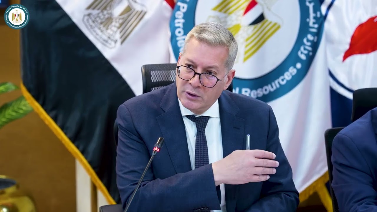 وزير البترول خلال رئاسته الجمعية العامة لشركتى التعاون وأسيوط للبترول لمناقشة الموزانة الاستثمارية