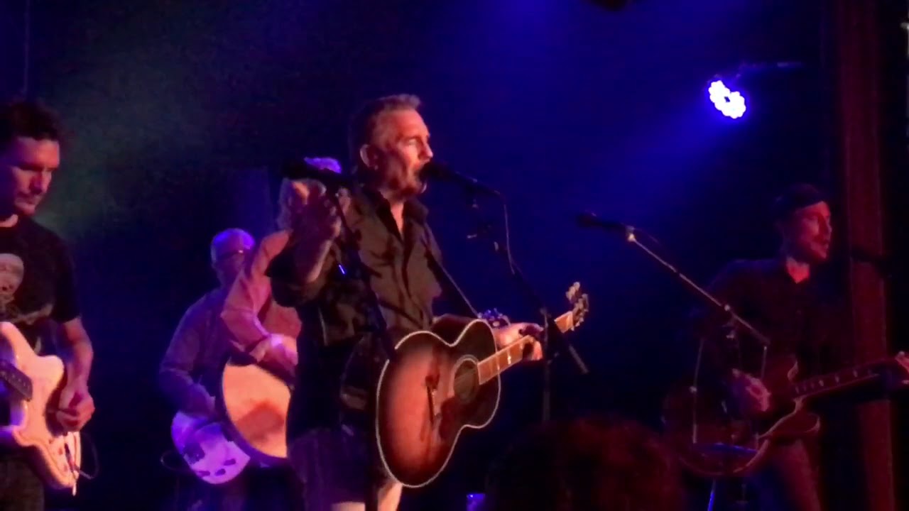 Kevin Costner & Modern West - Love Shine