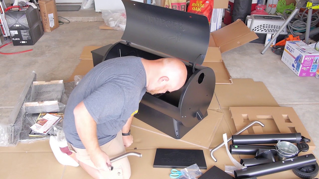 Traeger Pro Series 34 Pellet Smoker Assembly