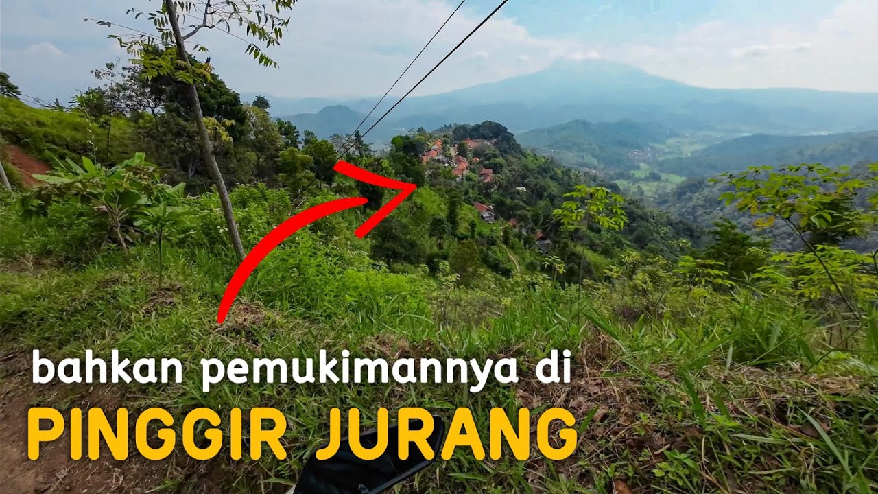 Perjalanan Berbahaya Menuruni Gunung Keramat Dayeuh Luhur