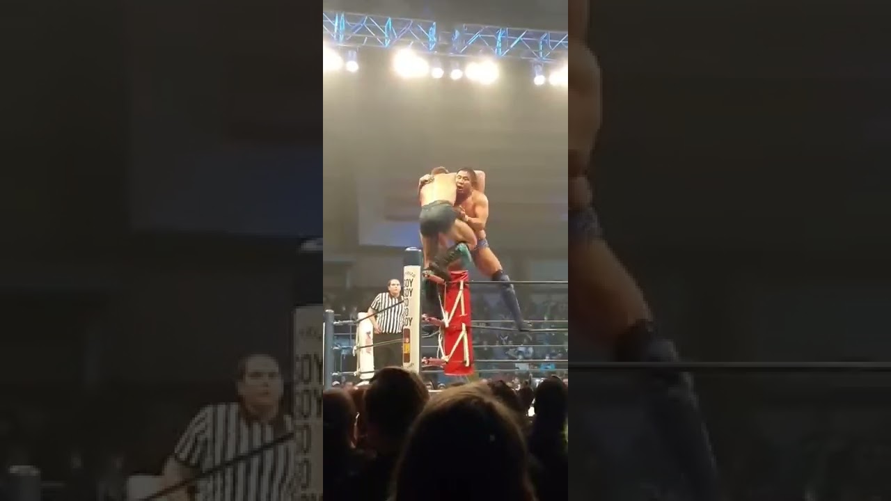 Yuji Nagata gives Tom Lawlor a superplex-Windy City Riot: NJPW STRONG Openweight Championship match