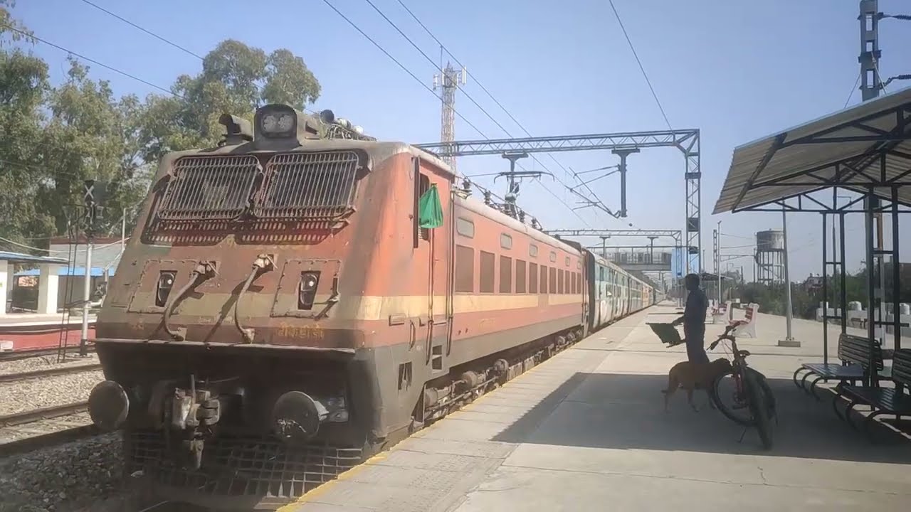 WAP4 + ICF BLUE!! 04081 NDLS - SVDK Holi Special Express Crawls Through BHRL With DLTB WAP7 #22551!