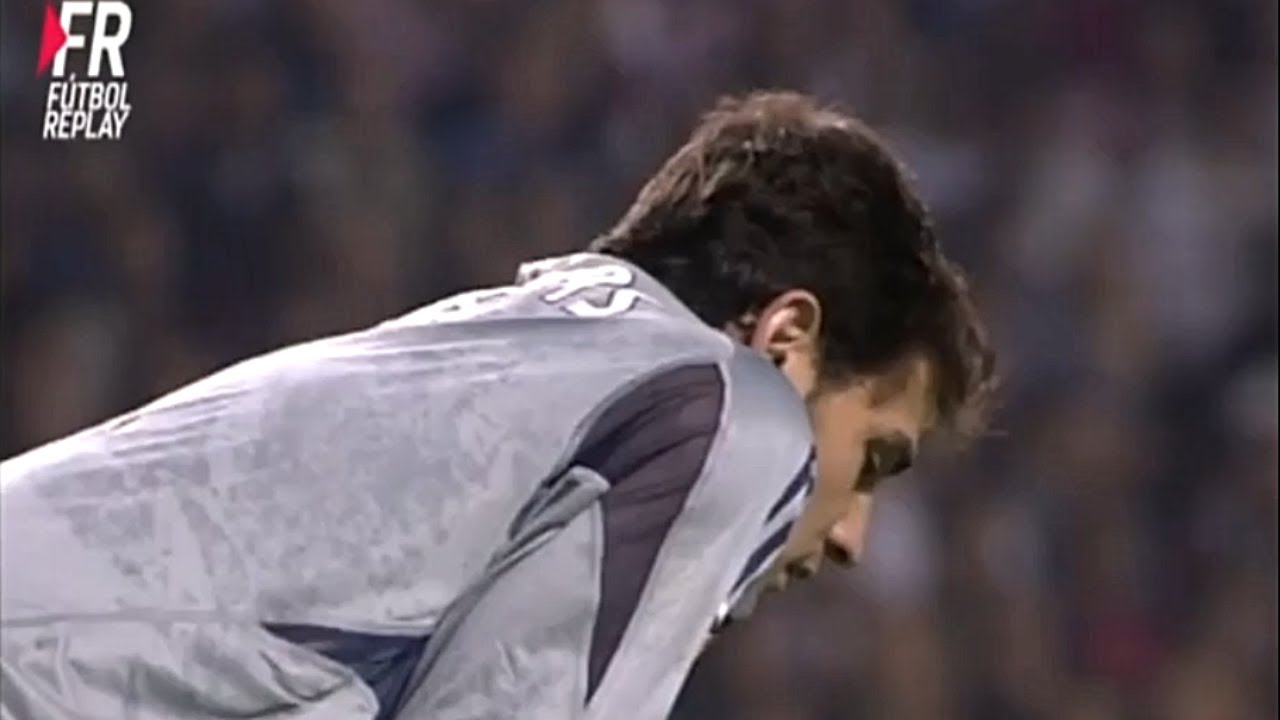 Iker Casillas Vs Athletic Bilbao (Away) 2004/05