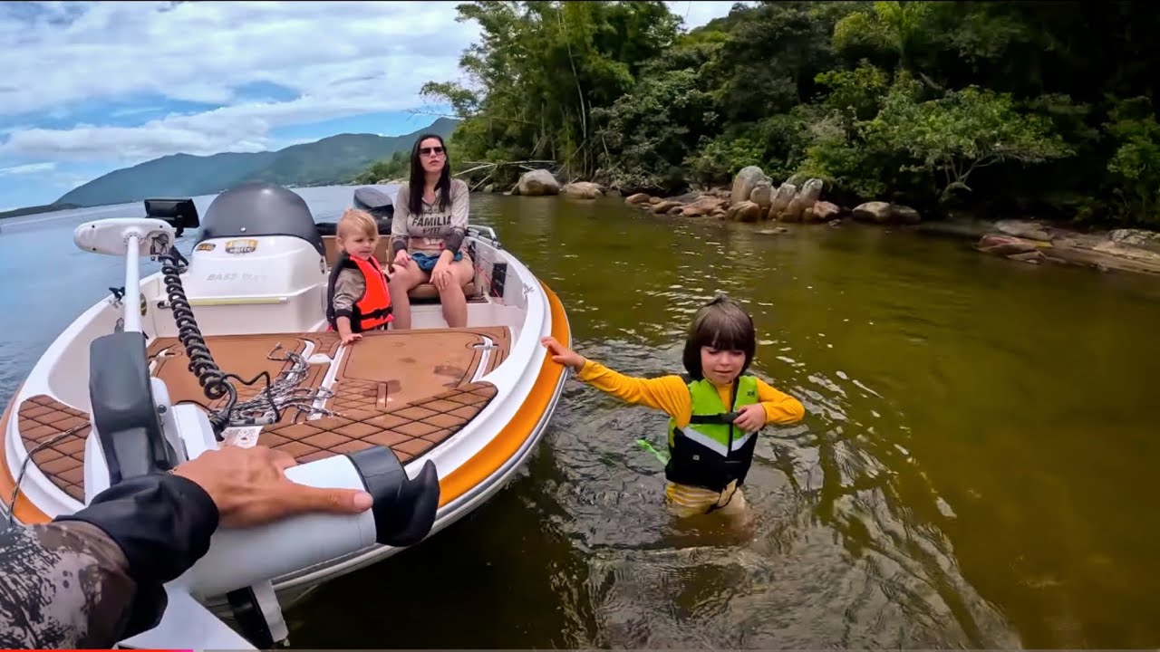 NÃO QUEREMOS RESGATE. UMA FAMÍLIA UM BARCO E UMA SÓ ESCOLHA 