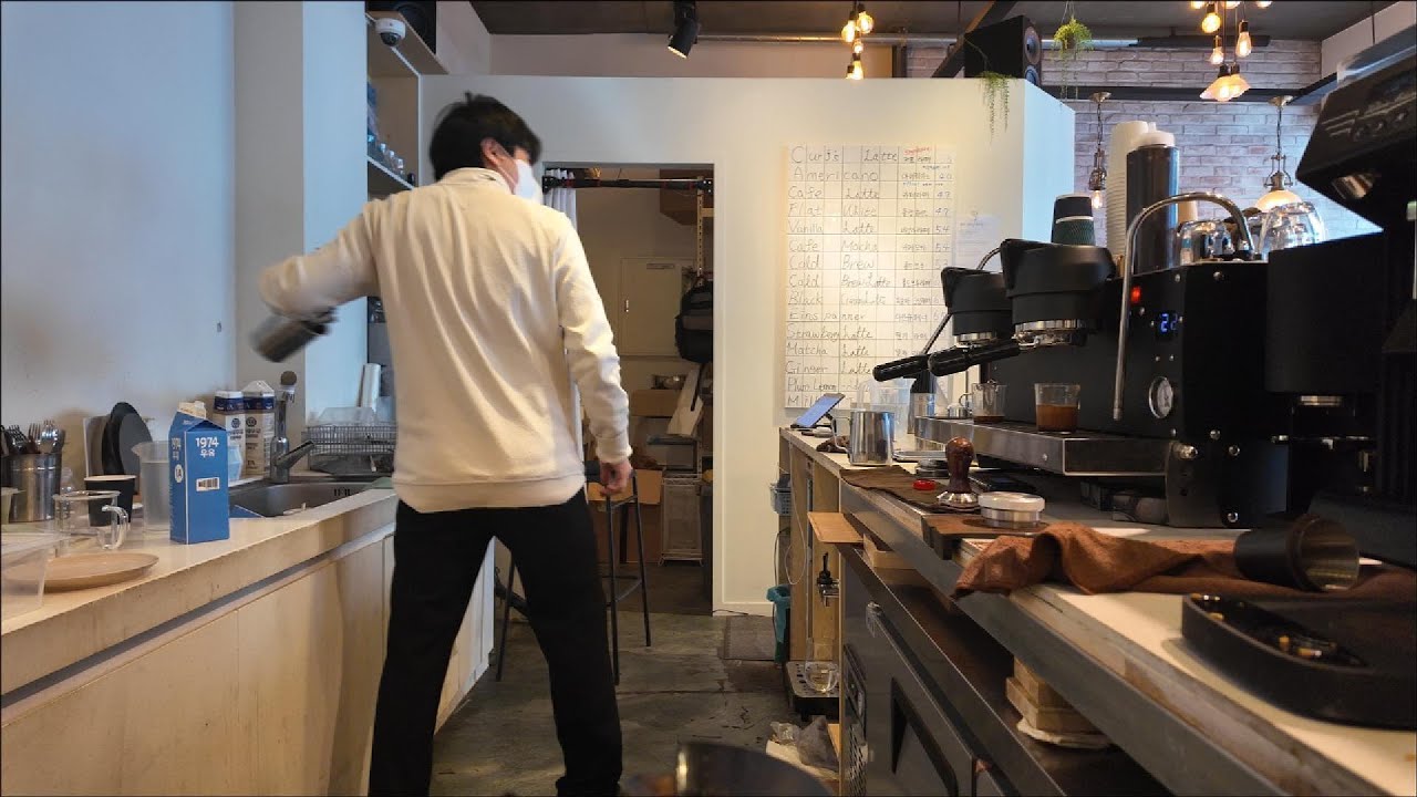강남 카페 점심시간 러시