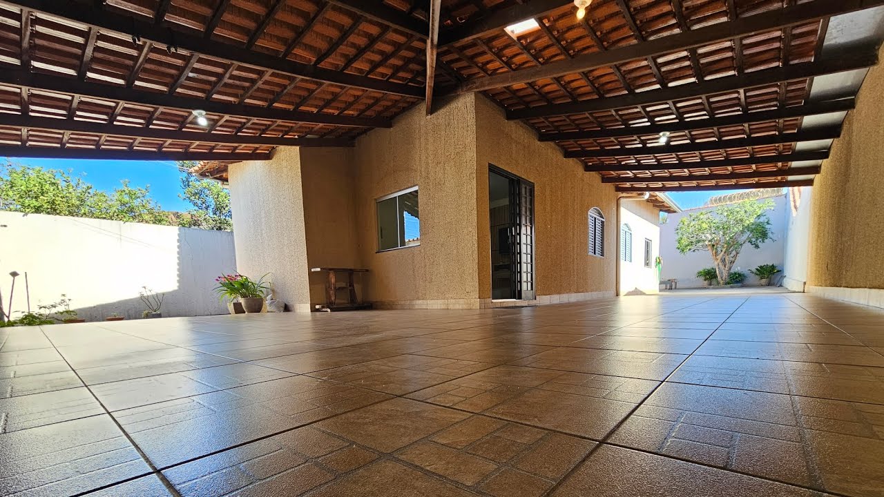 CASA A VENDA EM CIDADE SATÉLITE SÃO LUÍZ | APARECIDA DE GOIÂNIA | 4 QUARTOS | 1 SUÍTE | LOTE INTEIRO