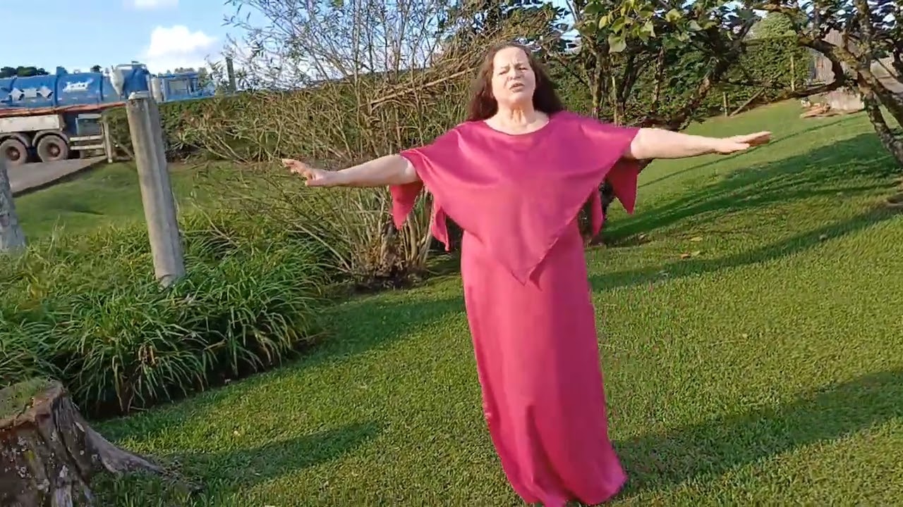 Escolhida pra vencer/clipe @Mariluzmensageiradapaz