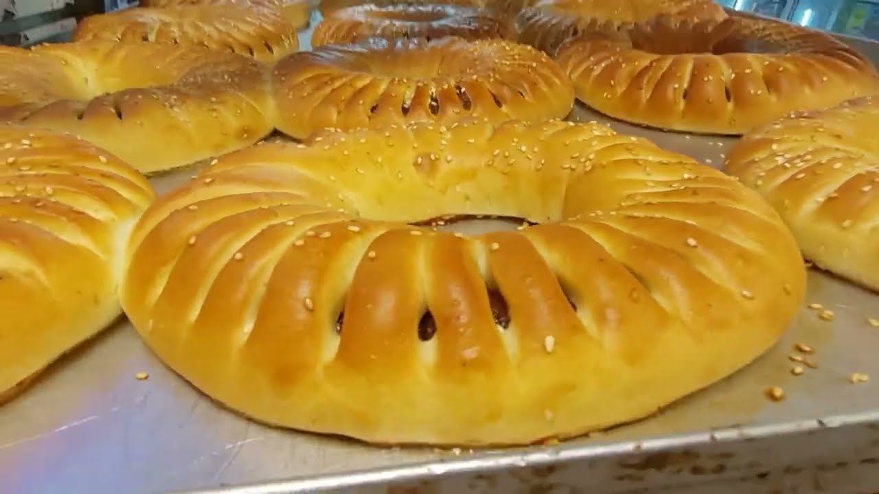 Dates Maarouk | Dates Stuffed Bread | معجنات التمر