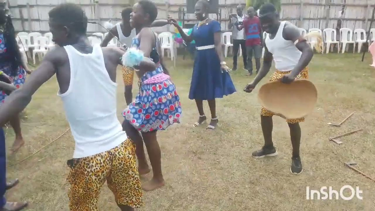 Beautiful lakubukubu dance by Ataba cultural dance group 