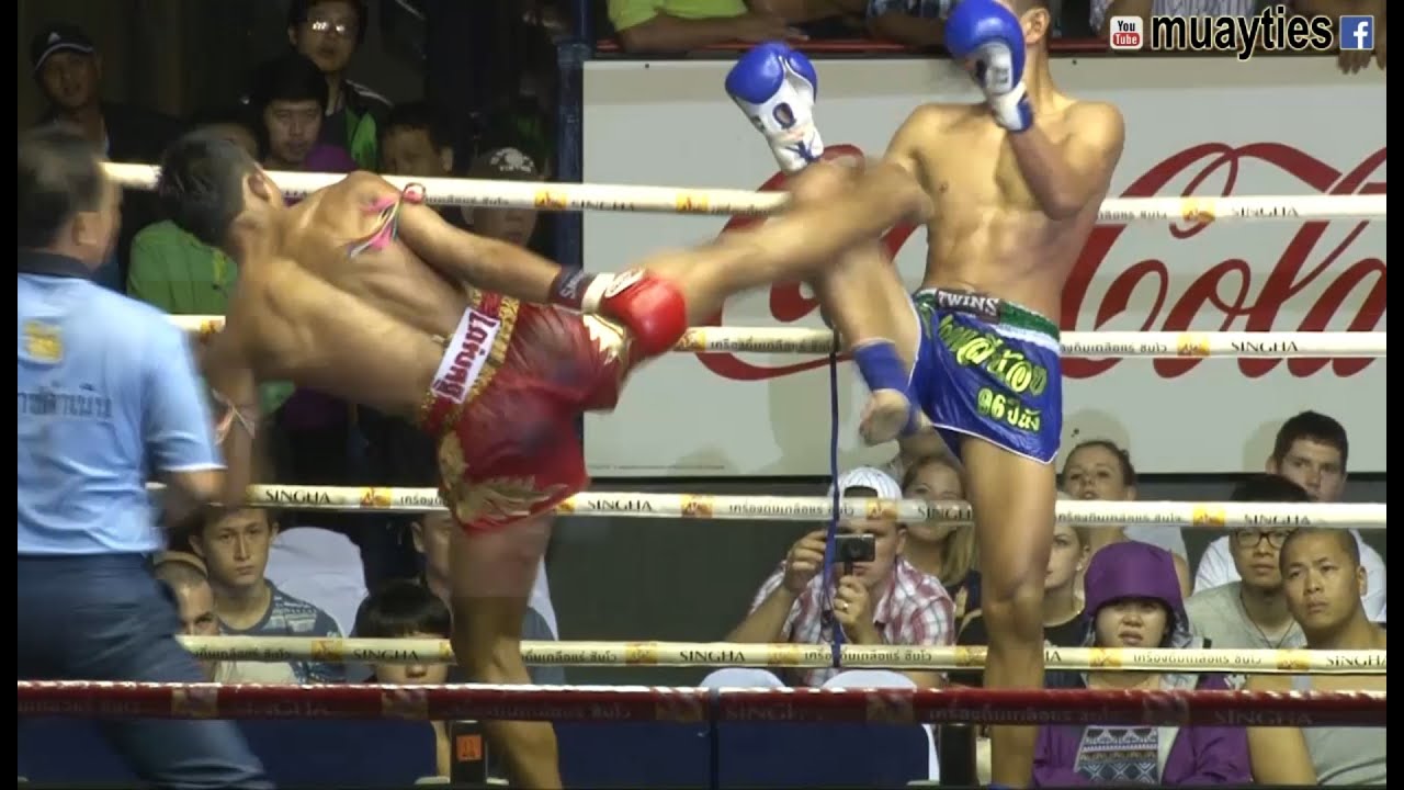 Muay Thai Fight - Superlek vs Bangpleenoi, Rajadamnern Stadium Bangkok - 8th April 2015